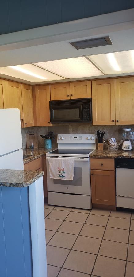 Beach Condo Unit 6 - thumb 3