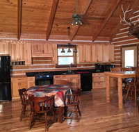 Log Home Guest House - Accommodation Los Angeles