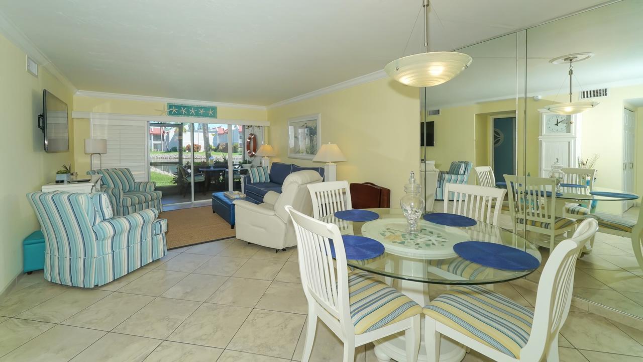 Runaway Bay Apartment 176 - thumb 14
