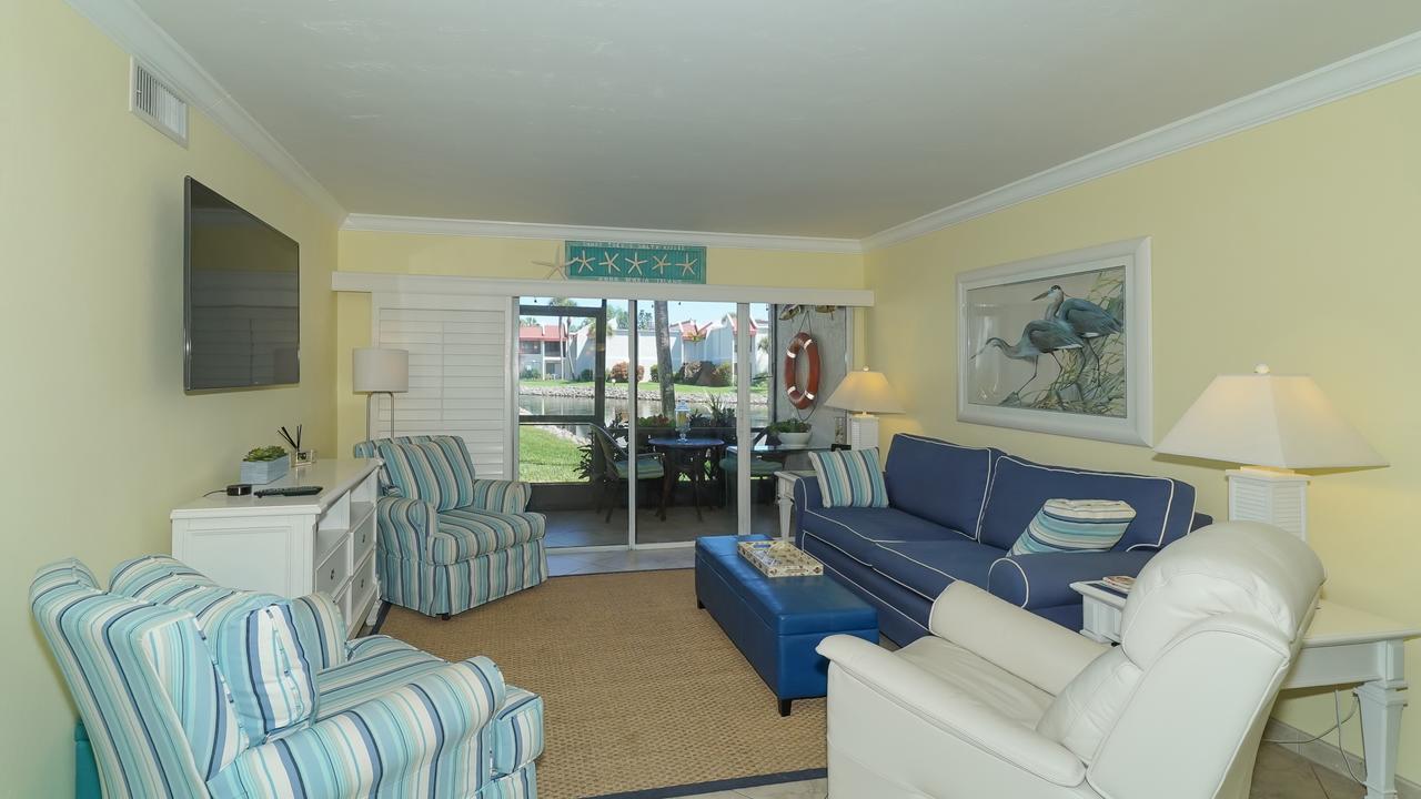 Runaway Bay Apartment 176 - thumb 6