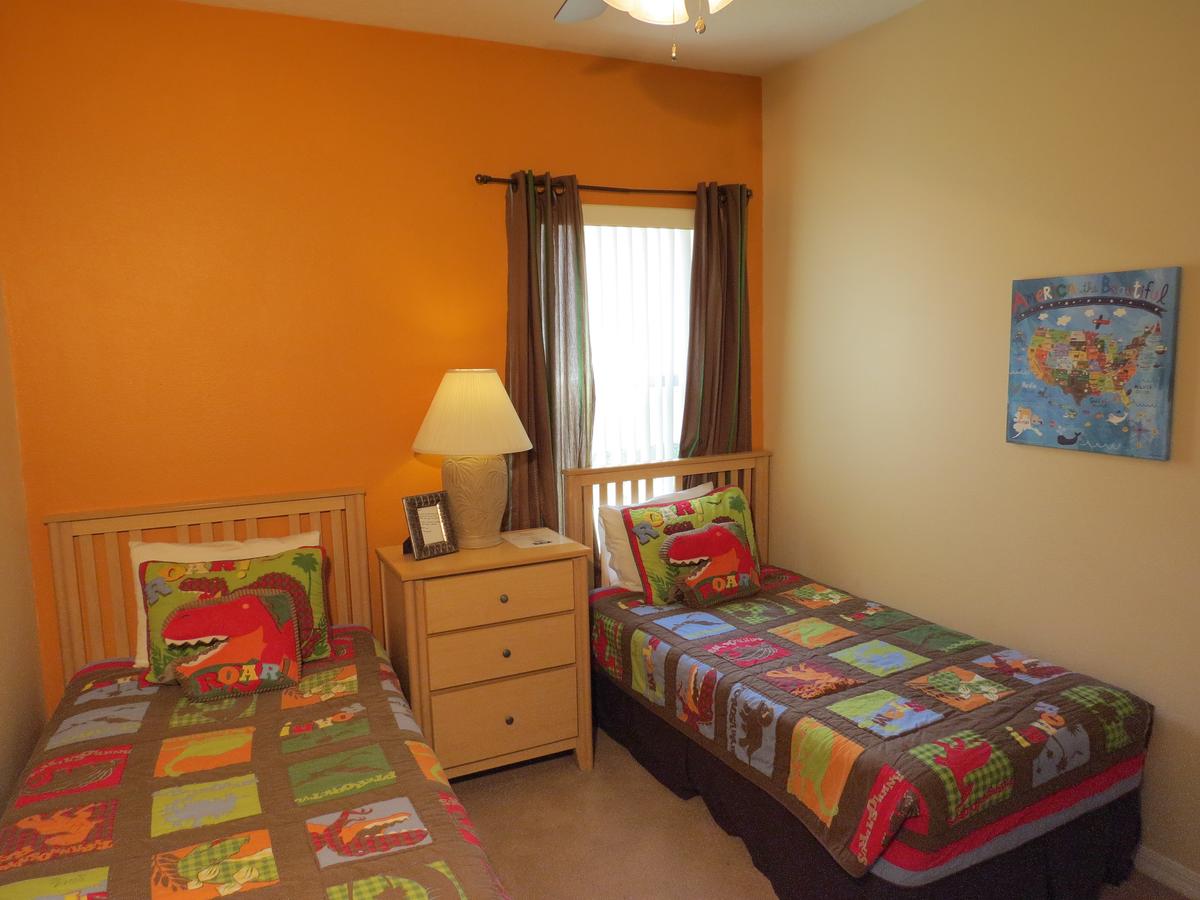 Five Bedroom Kissimmee Pool Home - thumb 2