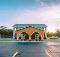 Shining Light Inn  Suites - Accommodation Los Angeles