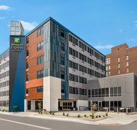 Holiday Inn Express  Suites Downtown - Accommodation Los Angeles