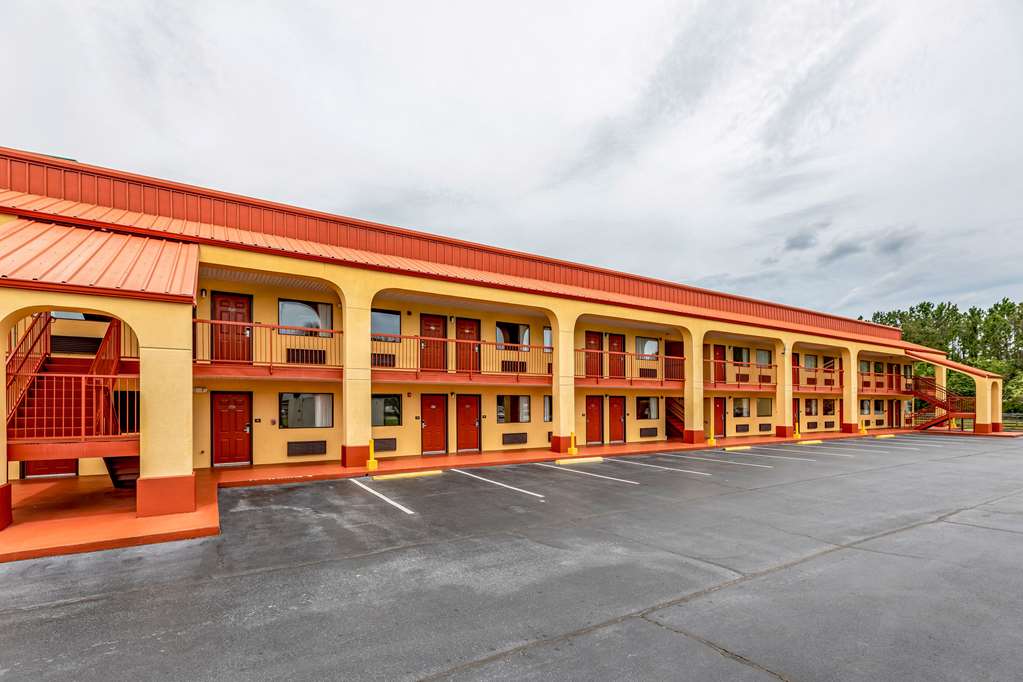 Econo Lodge Cumberland - thumb 2