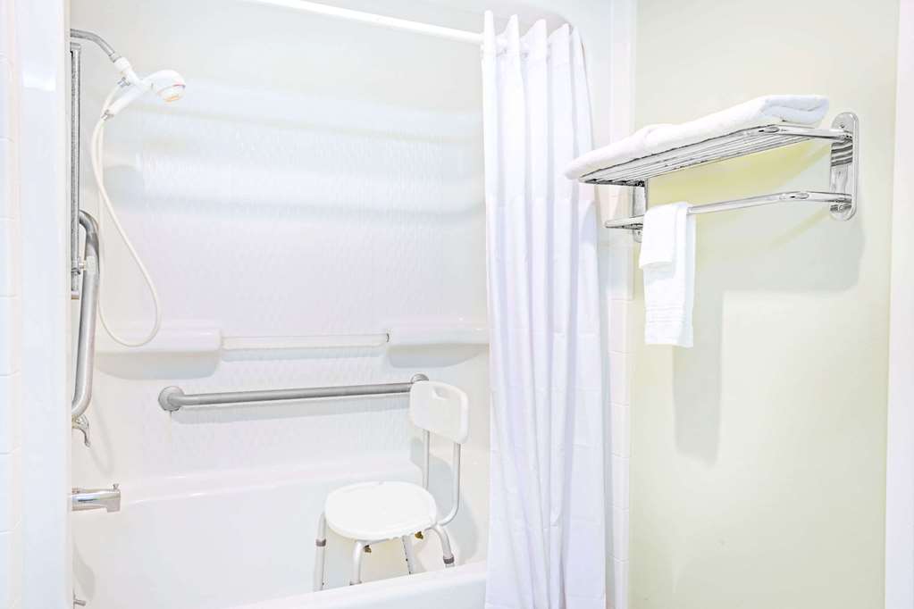 Days Inn Kingsland - thumb 8