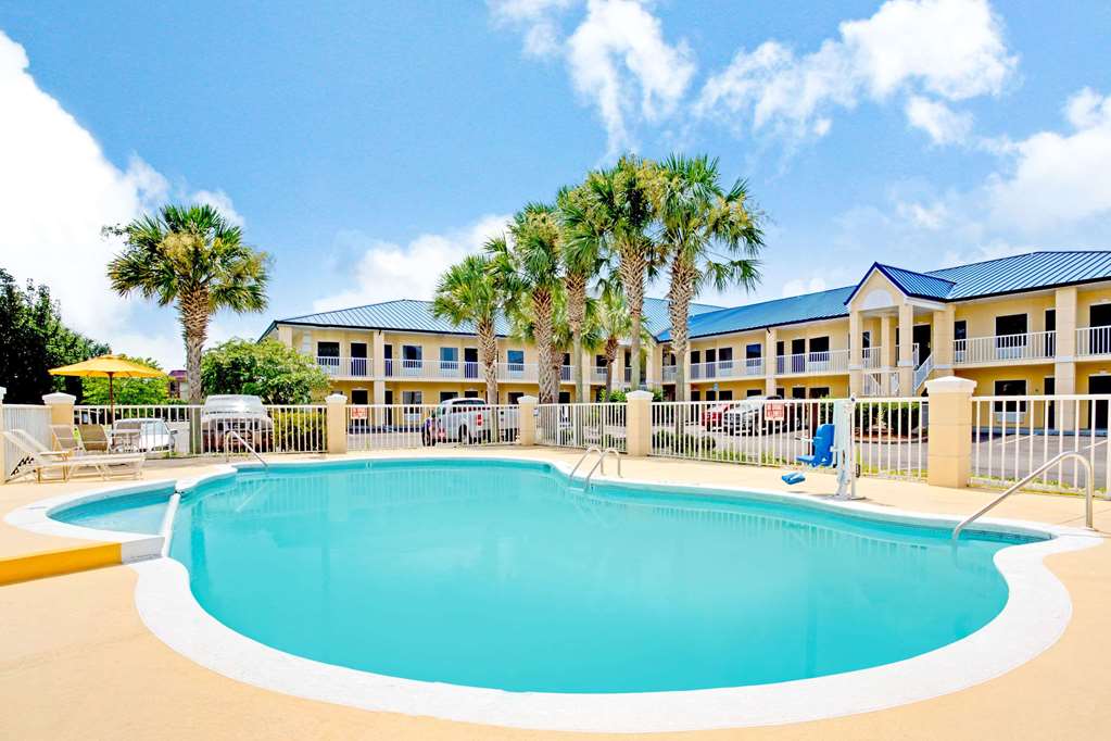 Days Inn Kingsland - thumb 11