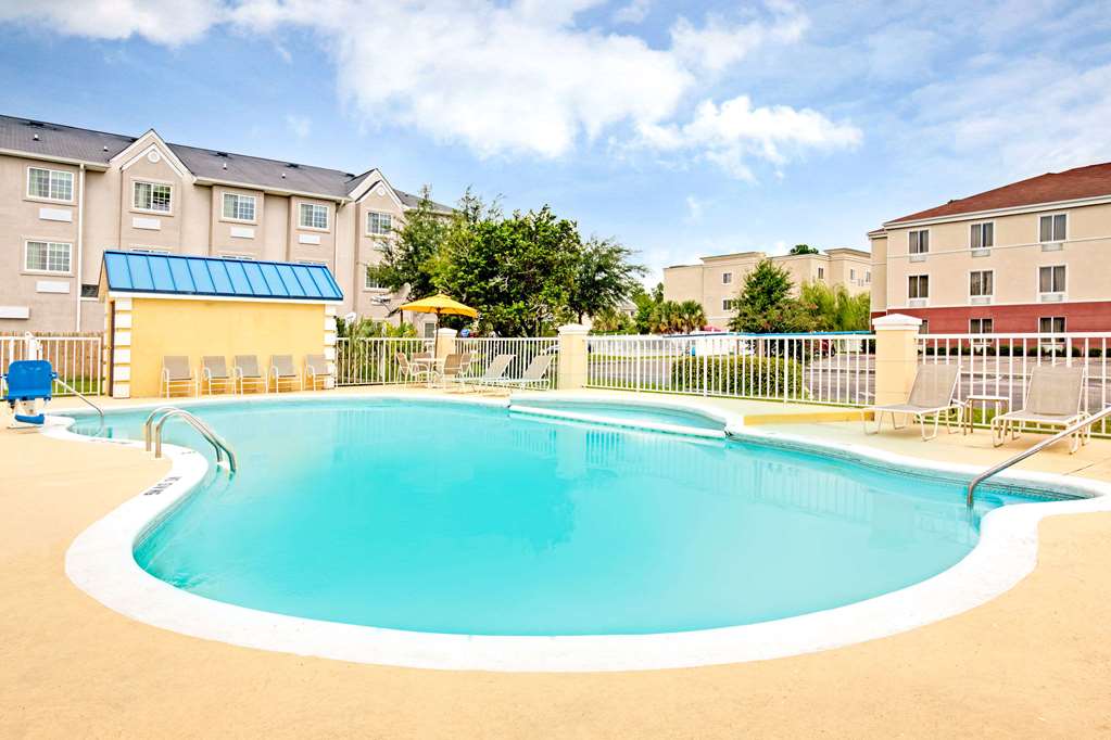 Days Inn Kingsland - thumb 12