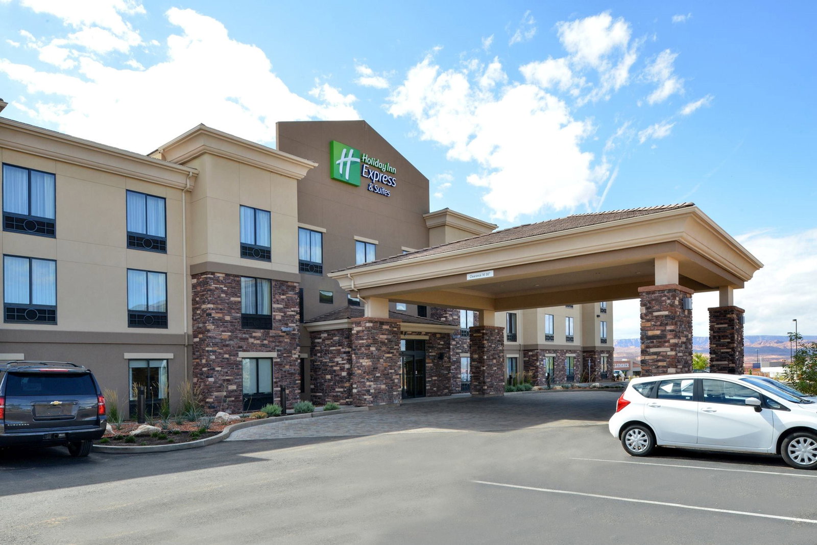 Holiday Inn Express & Suites Page - thumb 12