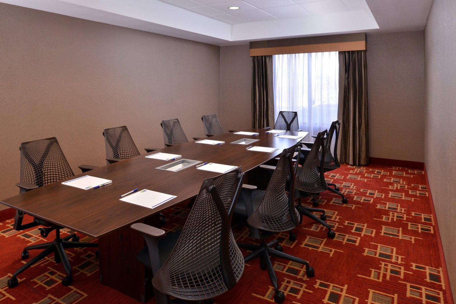 Holiday Inn Express & Suites Page - thumb 23