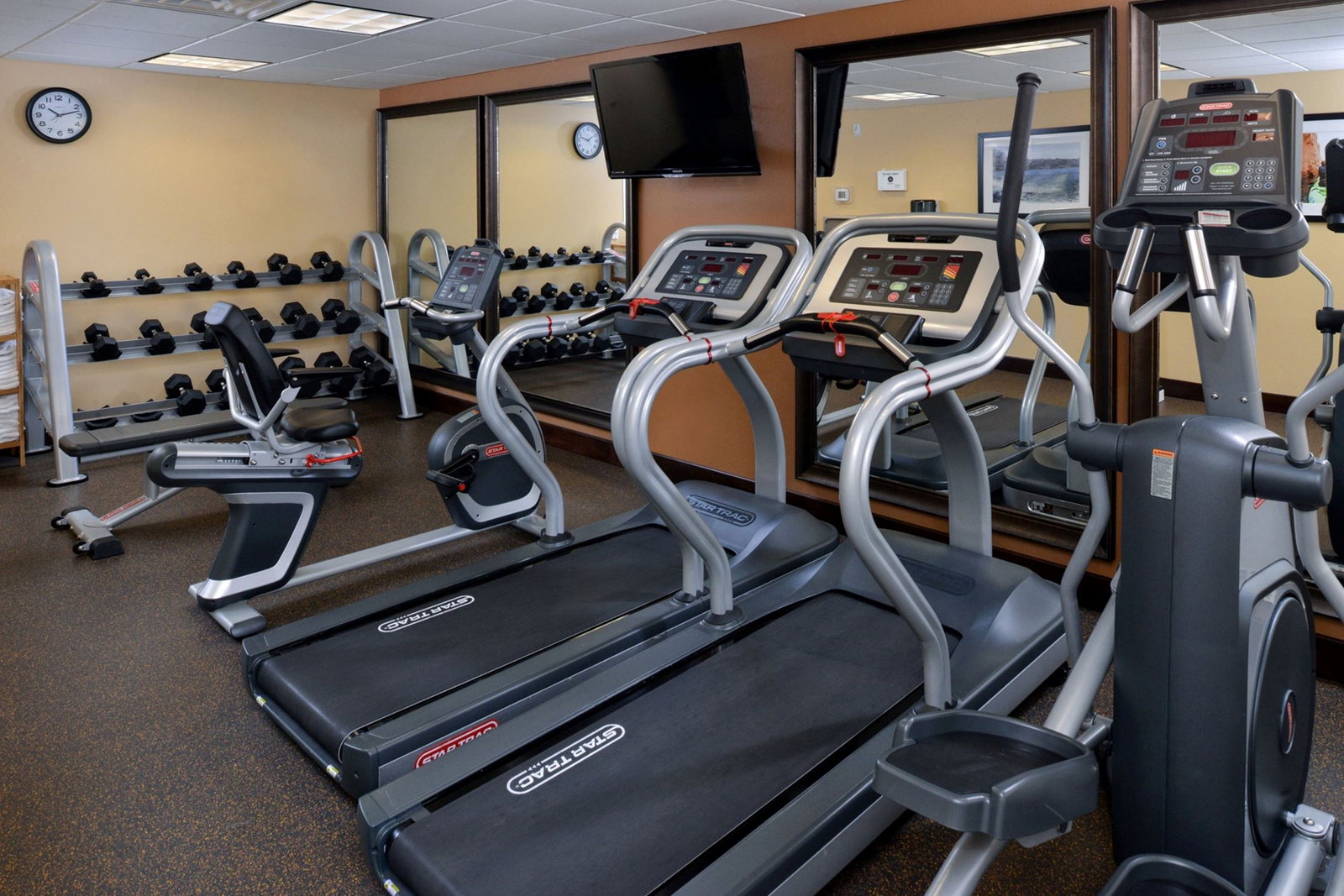Holiday Inn Express & Suites Page - thumb 27