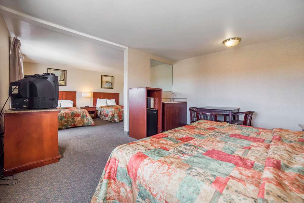 Rodeway Inn & Suites - thumb 11