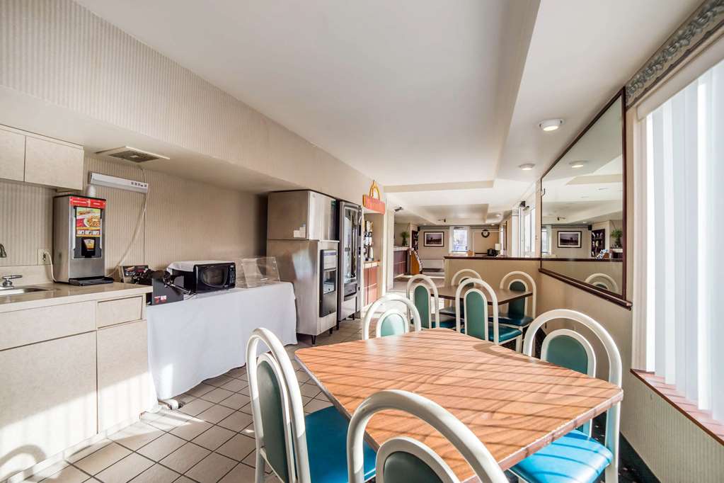 Rodeway Inn & Suites - thumb 15