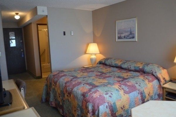 Nampa Inn & Suites - thumb 2