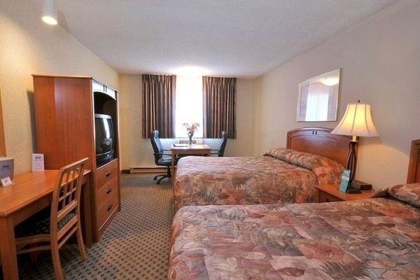 Nampa Inn & Suites - thumb 4