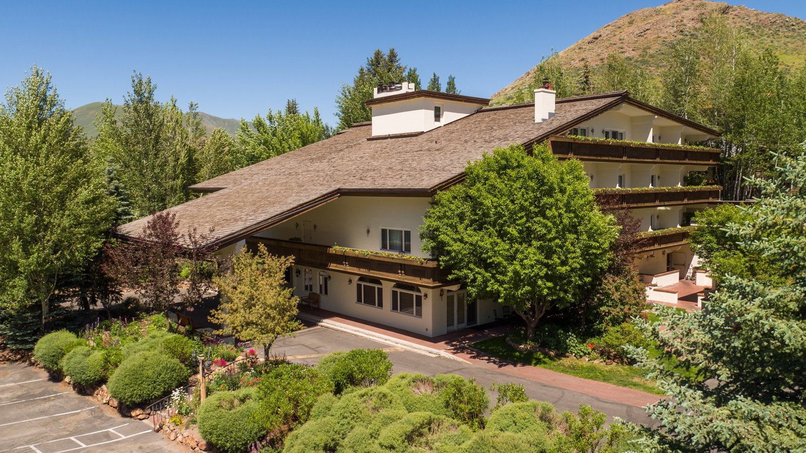 Knob Hill Inn - thumb 4