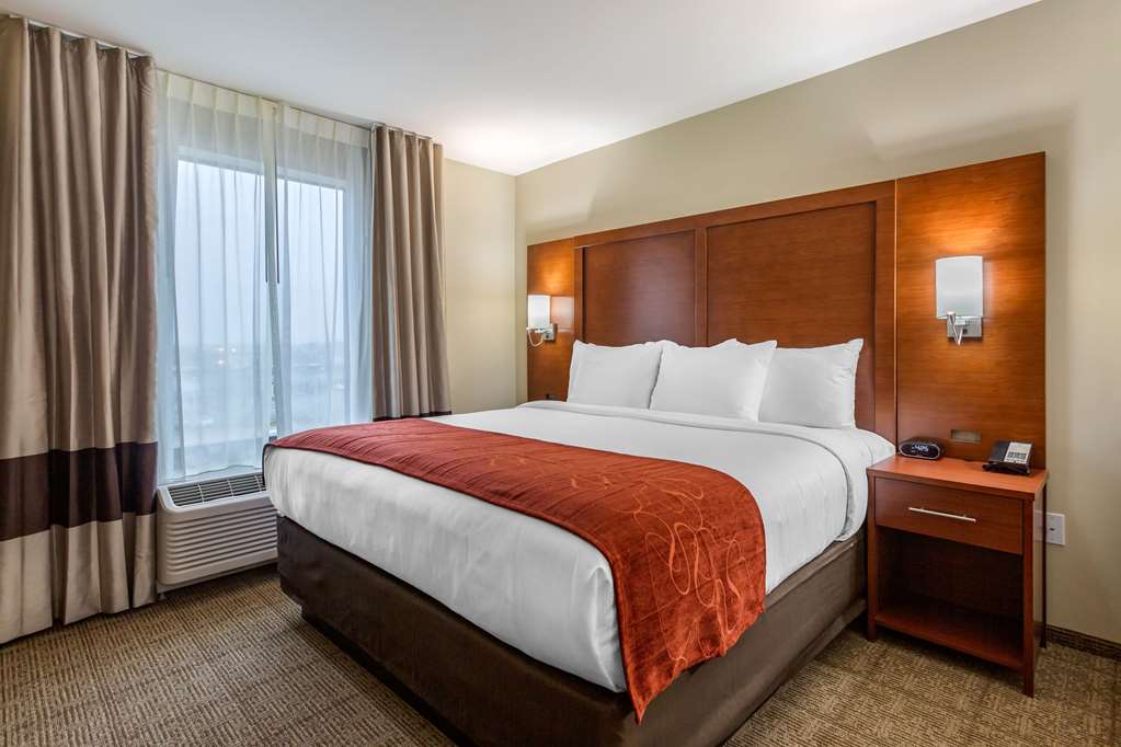 Comfort Suites - thumb 12