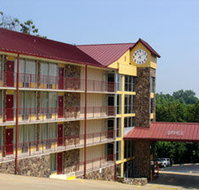 Ozark Mountain Inn - Accommodation Los Angeles