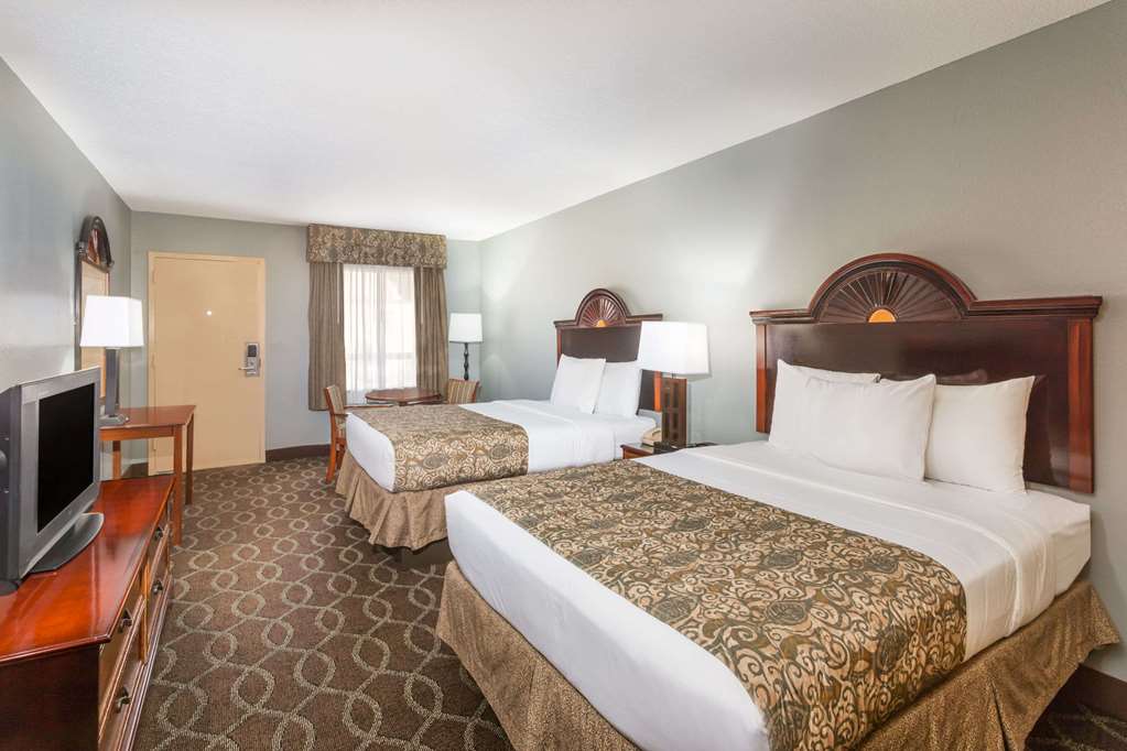 Baymont Inn/Stes Mobile/Tillmans Corner - thumb 10