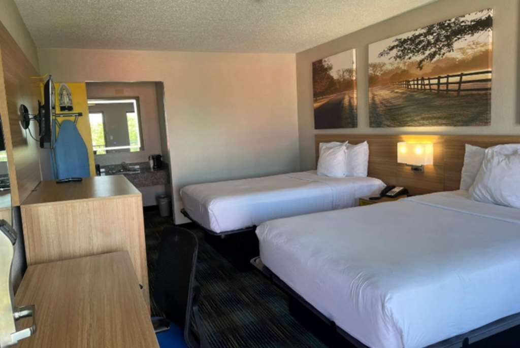 Days Inn & Suites By Wyndham Mobile - thumb 4