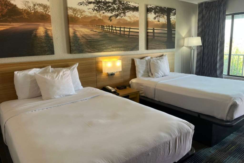 Days Inn & Suites By Wyndham Mobile - thumb 6