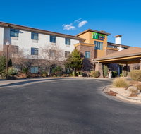 Holiday Inn Express Hotel  Suites - Accommodation Los Angeles