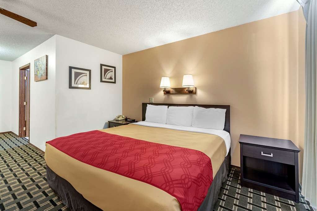 Econo Lodge La Junta - thumb 3