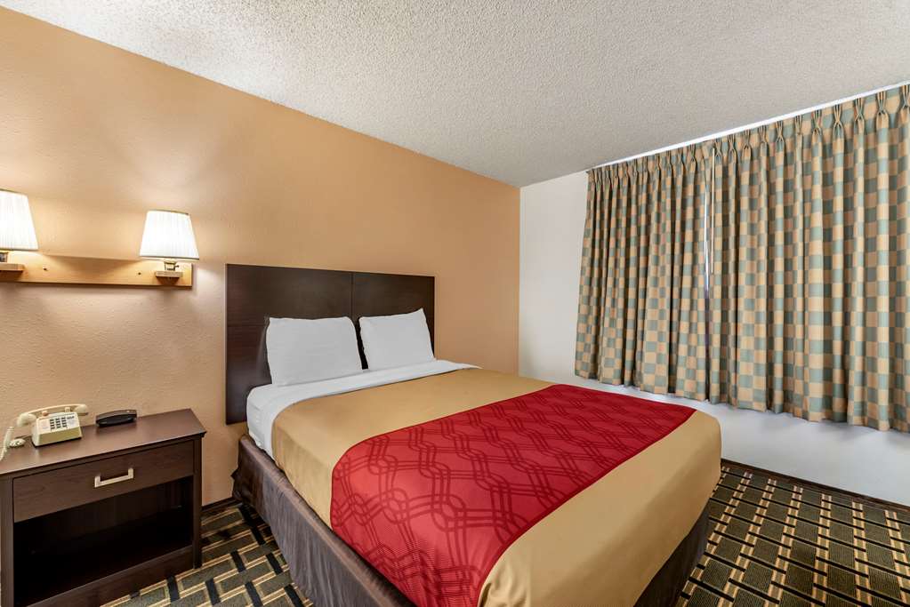 Econo Lodge La Junta - thumb 11