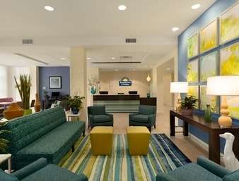 Days Inn & Suites Altoona - thumb 3