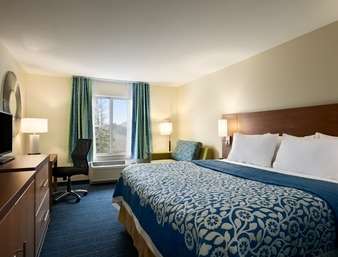 Days Inn & Suites Altoona - thumb 6