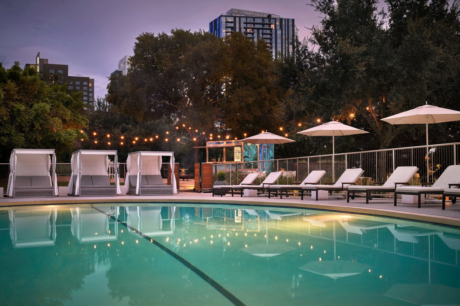 Four Seasons Hotel Austin - thumb 6