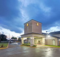 Super 8 Dallas East - Accommodation Los Angeles
