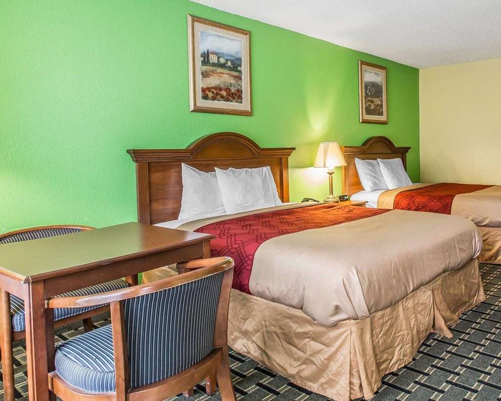 Econo Lodge Douglas - thumb 8