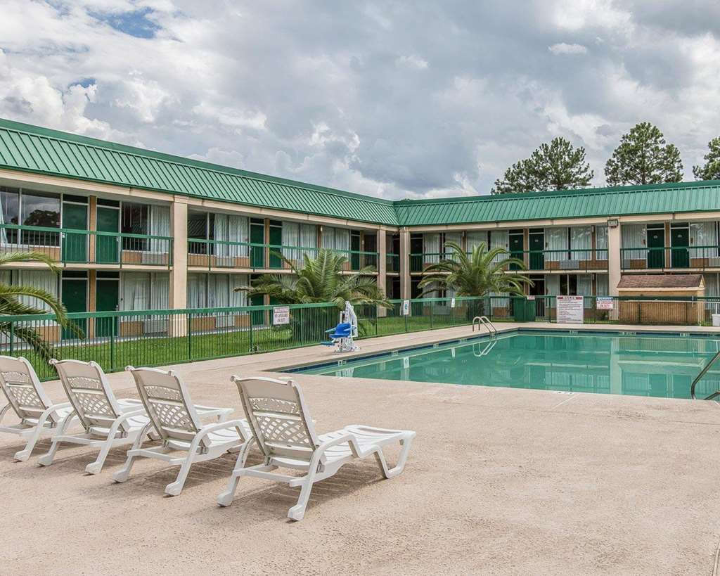 Econo Lodge Douglas - thumb 12