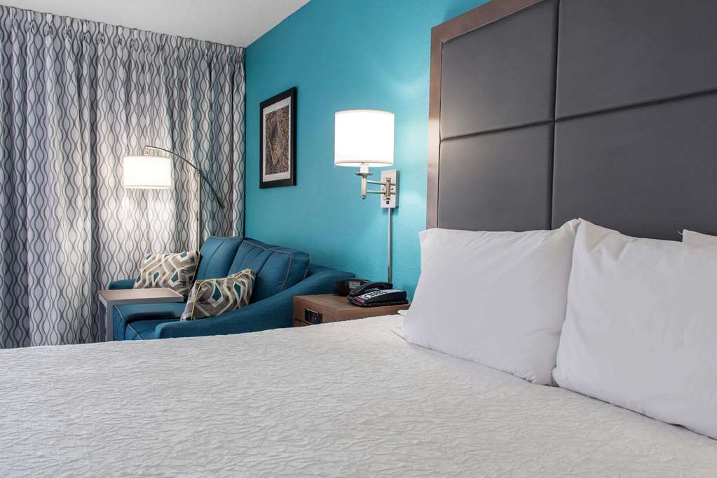 Hampton Inn Douglas - thumb 9