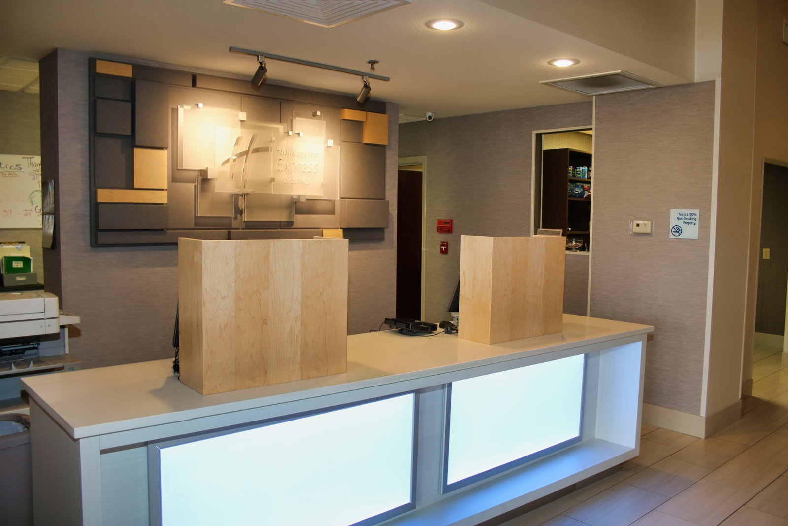Holiday Inn Express - thumb 1