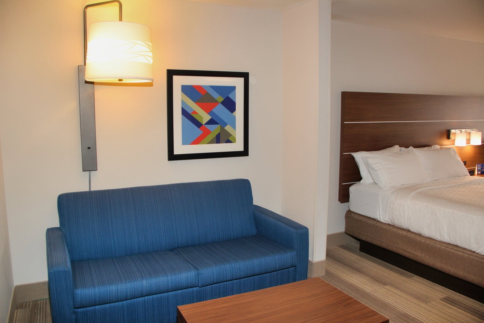 Holiday Inn Express - thumb 7