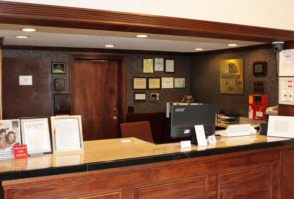 Americas Best Value Inn & Suites - thumb 2