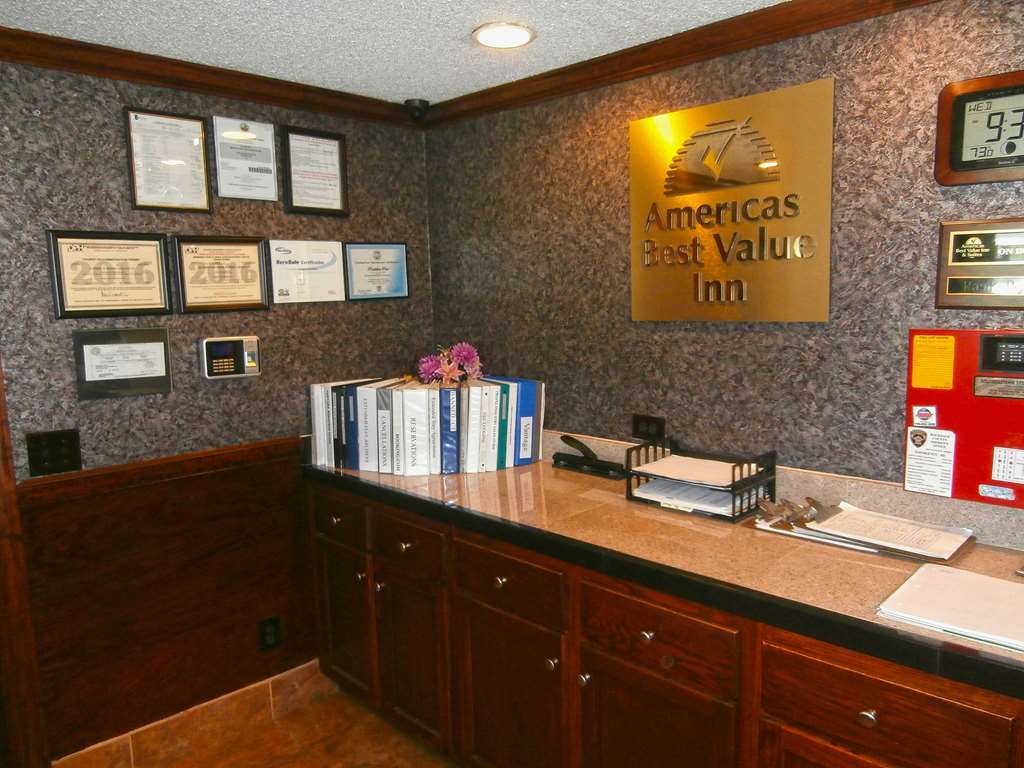 Americas Best Value Inn & Suites - thumb 3