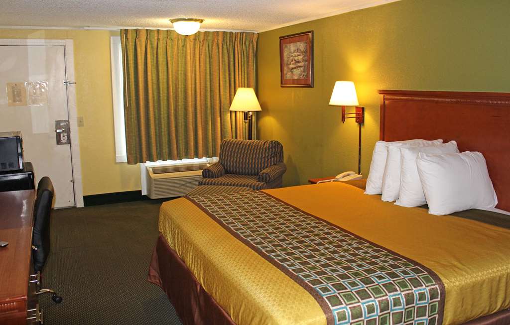 Americas Best Value Inn & Suites - thumb 5