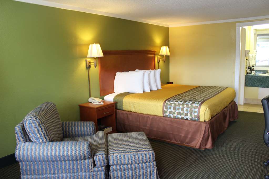 Americas Best Value Inn & Suites - thumb 6