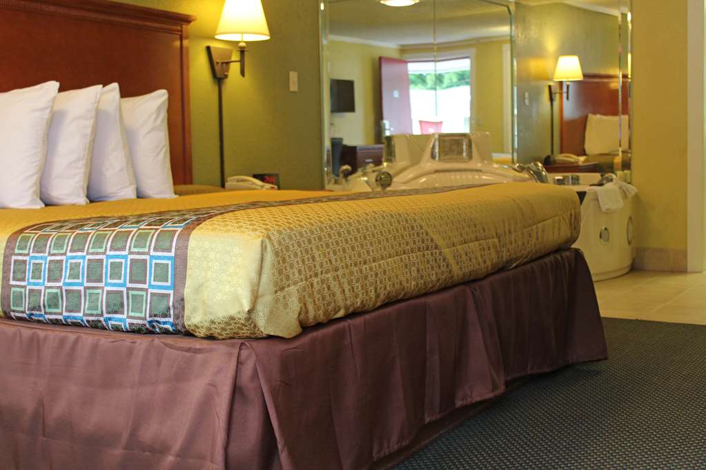 Americas Best Value Inn & Suites - thumb 13