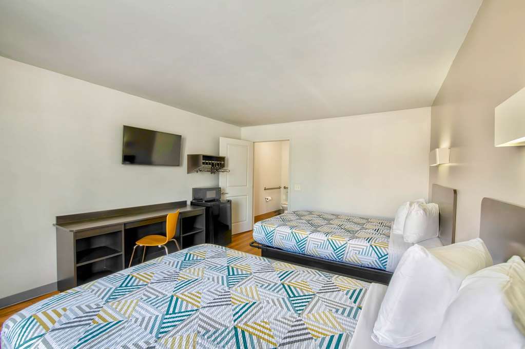 Motel 6 Conyers - thumb 10