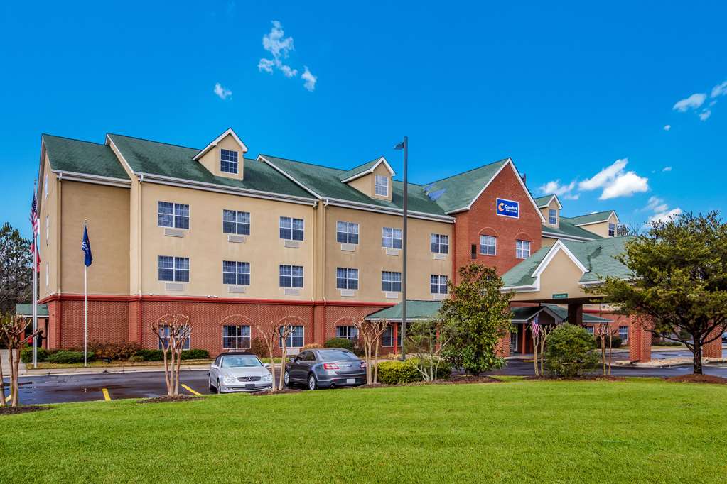 Comfort Inn & Suites - thumb 1