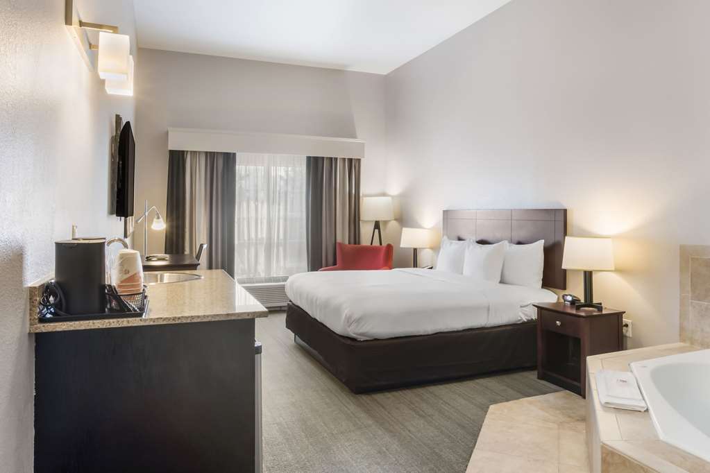 Comfort Inn & Suites - thumb 8