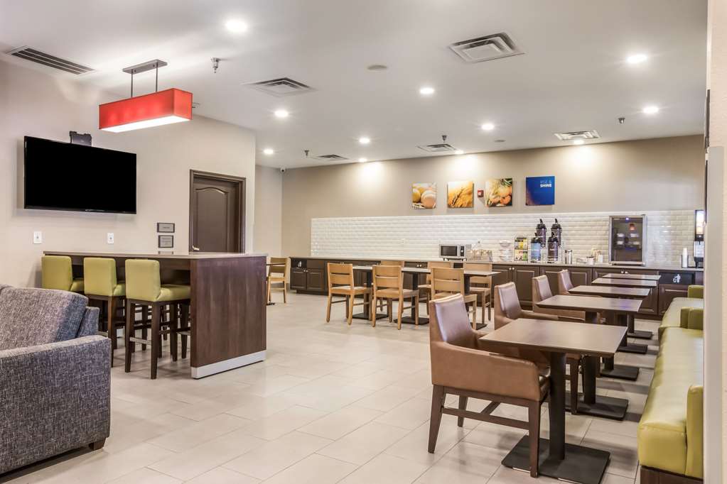 Comfort Inn & Suites - thumb 10
