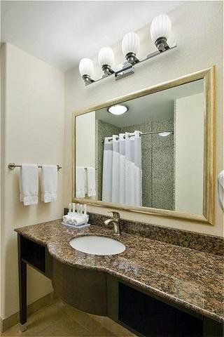 Holiday Inn Express Hotel & Suites - thumb 6