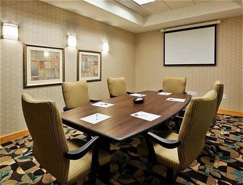 Holiday Inn Express Hotel & Suites - thumb 9