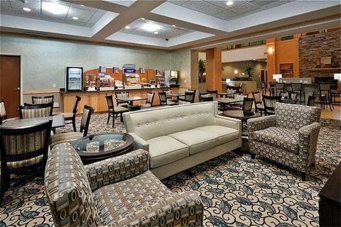 Holiday Inn Express Hotel & Suites - thumb 11