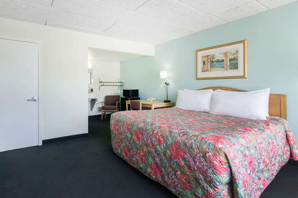 Days Inn & Suites Jekyll Island - thumb 10