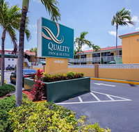 Quality Inn  Suites Hollywood Blvd - Accommodation Los Angeles
